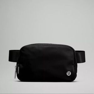 LULU LEMON EVERYWHERE BELT BAG